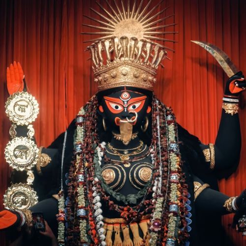 Dekho Ran Mein Garje Meri Maa Mahakali Re