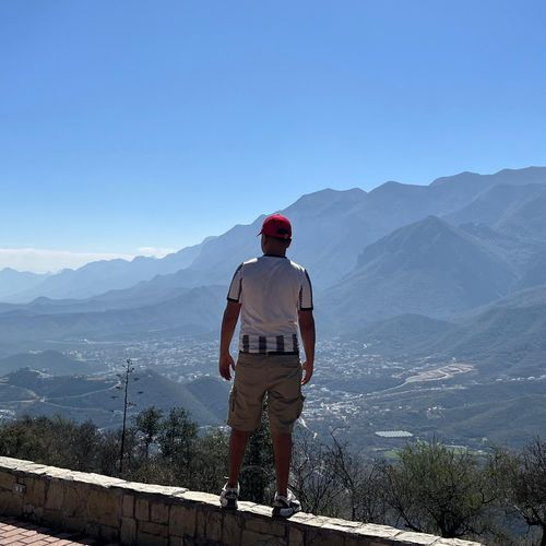 NUEVO HORIZONTE cover art