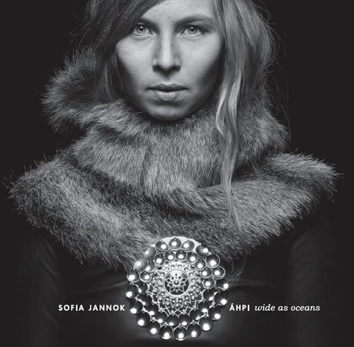 Áhpi (Wide As Oceans)