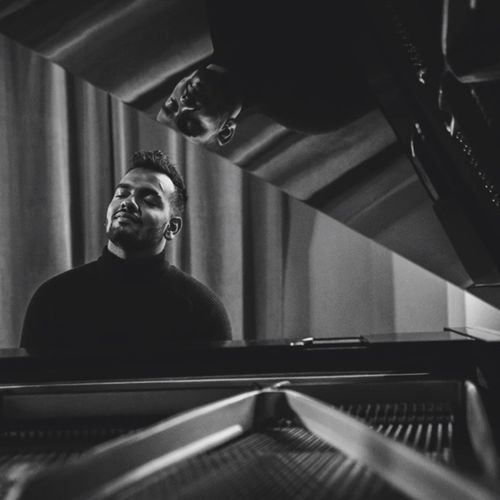 Thayei Dheivam Endhral