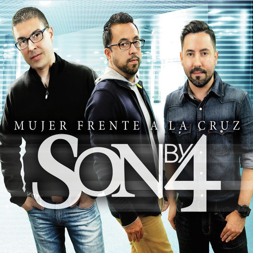 Mujer Frente a la Cruz