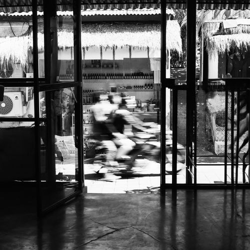 Currents of Quiet Motion
