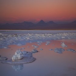Vagues mélancoliques de l'Océan du Nord de l'Eau