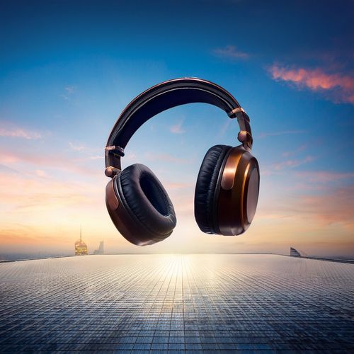 Hip Hop for Moments Between Dreams and Reality