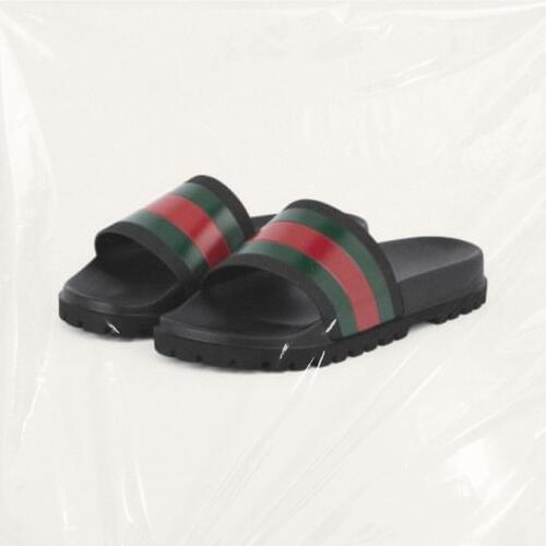 Gucci Klapki cover art