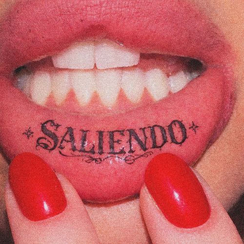SALIENDO