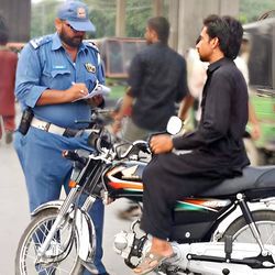 Panga Traffic Police Naal Pai Gaya