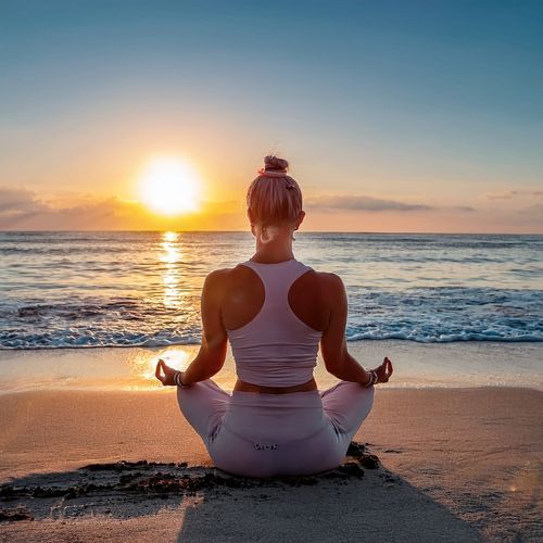 Melodías De Meditación Alivian La Mente cover art