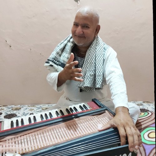 Shyama Pyari Shri Kunjbihari (Kirtan)