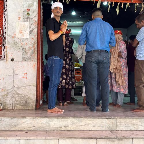 क़िस्मत में रोबो छ