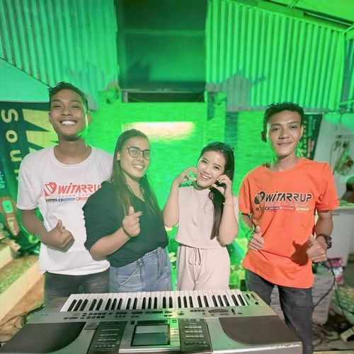 Uang Seratus Tinggal Selembar
