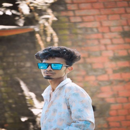 Samsi Se Aaya Mera Dost