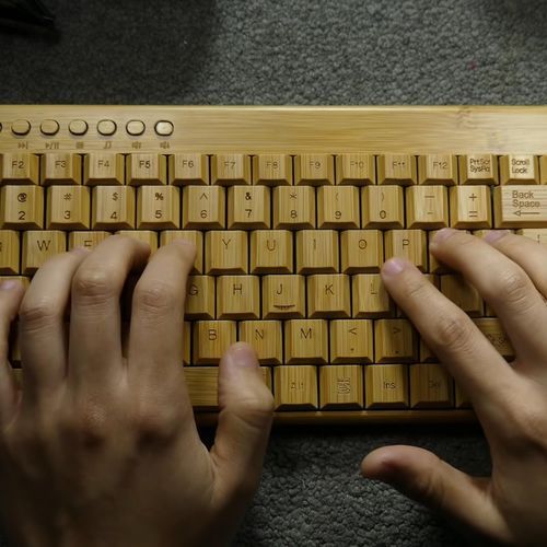 Typing on keyboards that sound utterly heavenly Pt.3