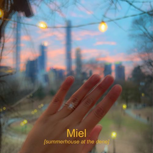 Miel (summerhouse at the dene)
