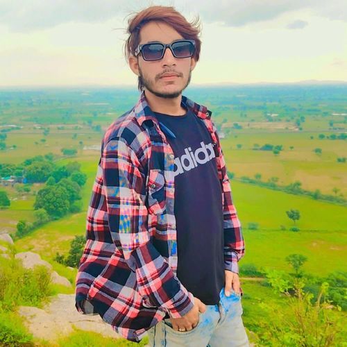 मिलबा मार्केट म आज्यों घर का बेमला मारा