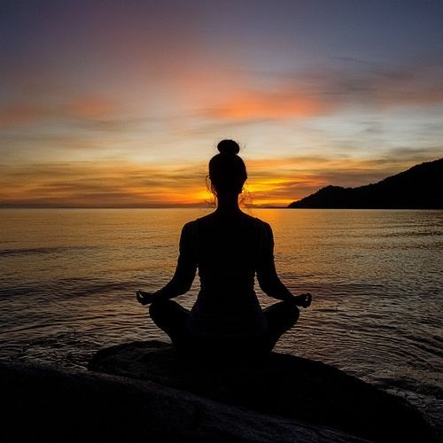 Sonidos Suaves Para Aliviar El Estrés En La Meditación