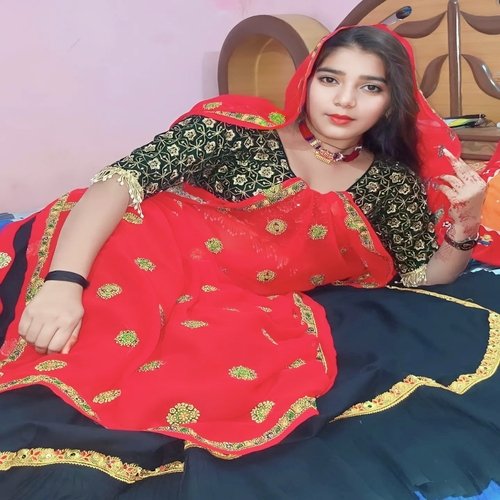 छोरी र लव को लफड़ो दीखे