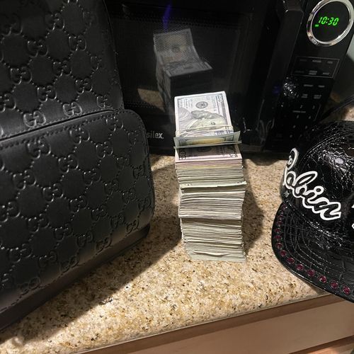 NO LUGGAGE cover art