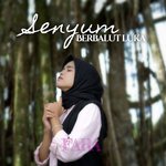Senyum Berbalut Luka