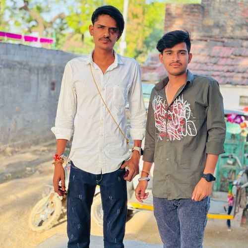 Mohbbat Kar Leti Padbala Aakhatij P Sadhi
