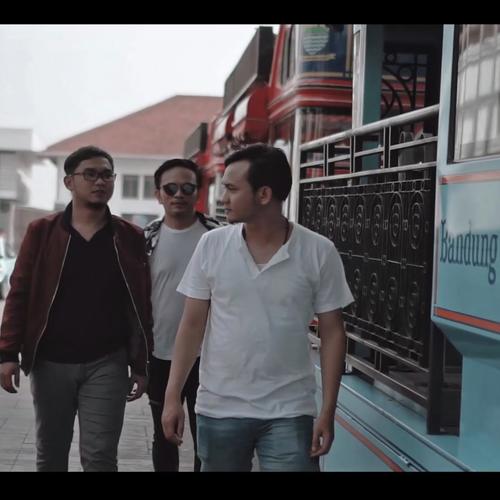 Paris Van Java (feat. Indra the Titans)