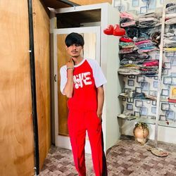 मोन कोई चाबाली हेती तो दुख बाट लेती न