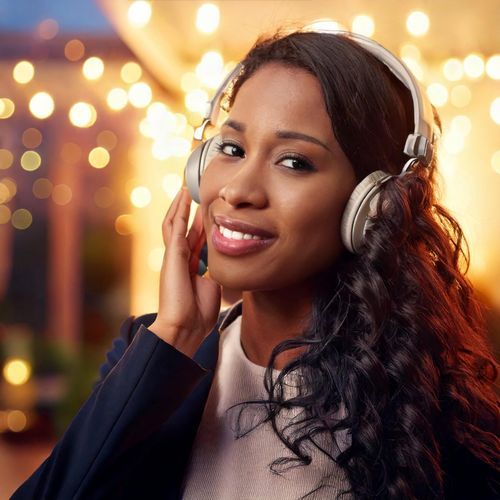 Mellow Lofi Essence: Soft Comforting Tones