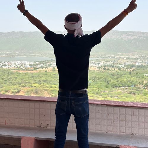 Oyo में रिल बणा बाली