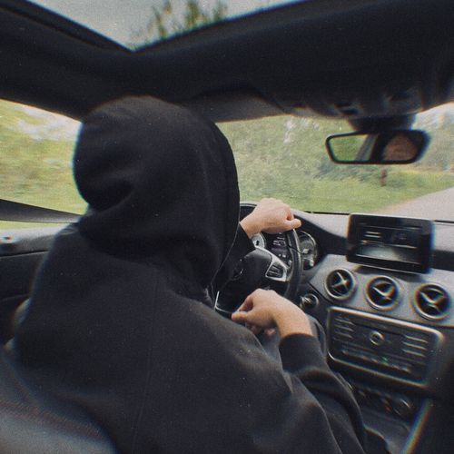 Белые Prada, тонированный Benz