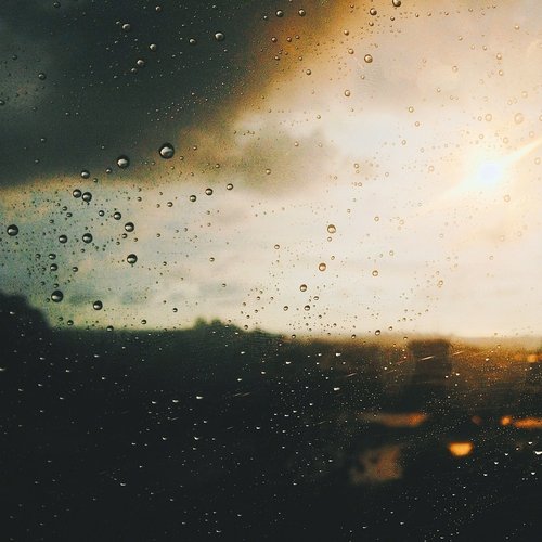 Alley Rain & Wind