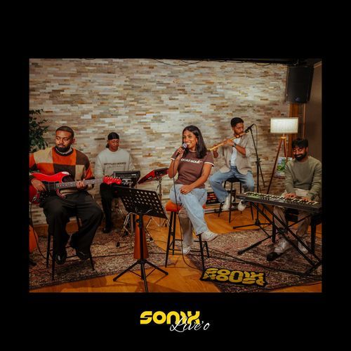 En Muchin Swasathil (Denuja's Sonix Live'o) cover art