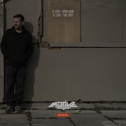 Open door / The spot