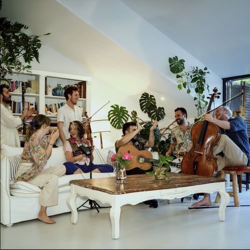 Yüksek Yüksek Tepeler cover art