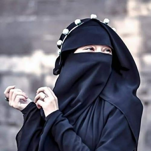 Husn Tera Hijab Me Hai