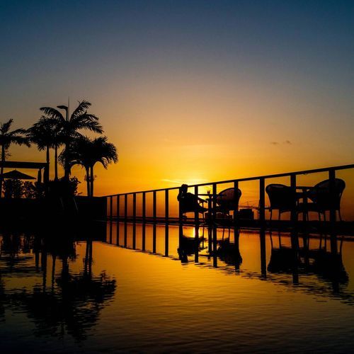 Sunset Lounge