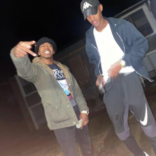 Internet tHuggin cover art