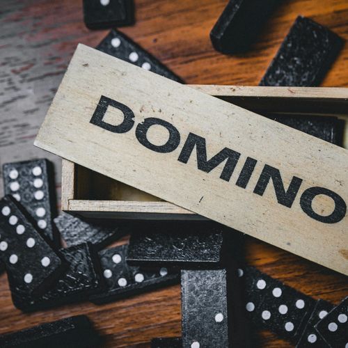 Domino_poster_image