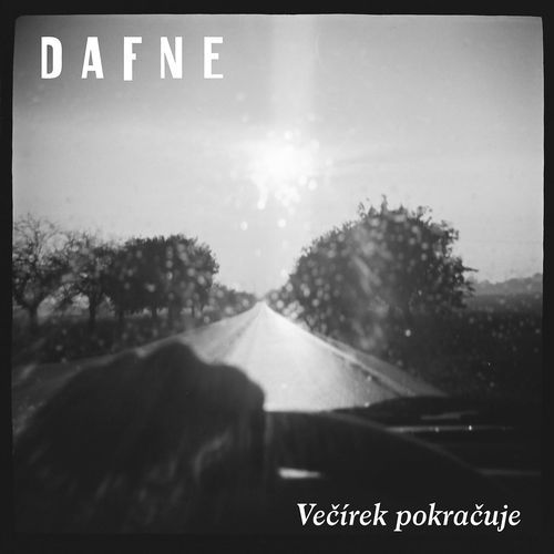 Večírek pokračuje