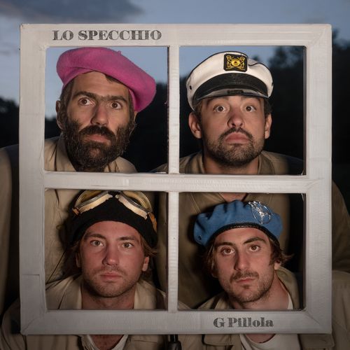 Lo specchio cover art