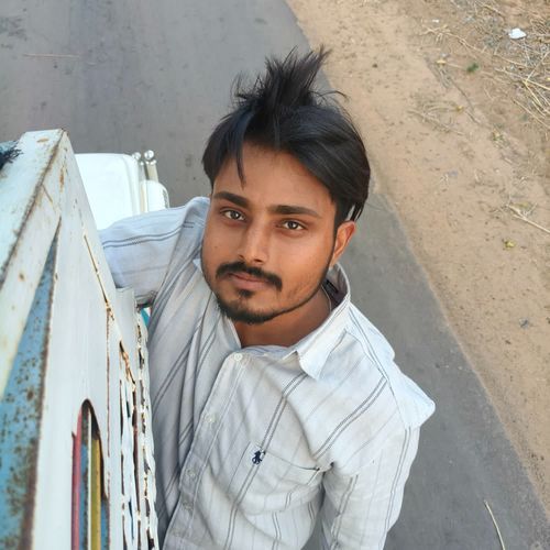 माजती डोलगी जीजी न हलवाई क दे दी