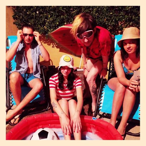 Vacaciones Ft. Julieta Jazmín/Caro Serchia/Paula LasPlantas cover art