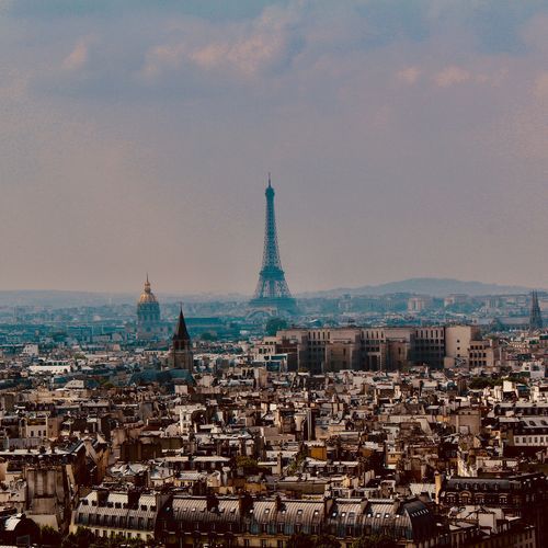 Gigs in Paris cover art
