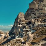 दुनिया घूमे अपनी धुन में