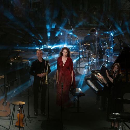 Naktis Deinuo (Live) cover art
