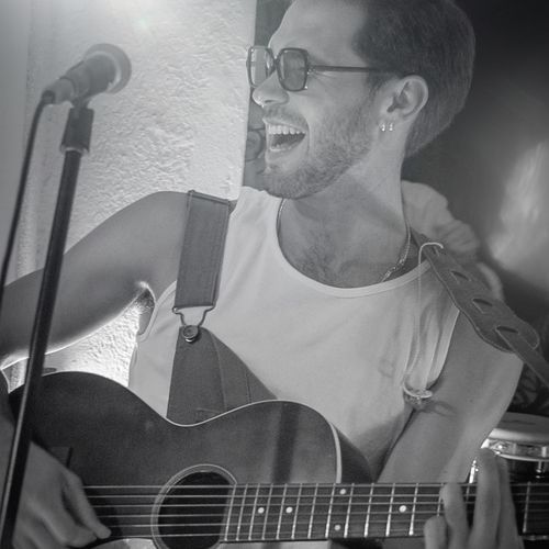 Last Dance ( Kitchen Session By Gh St Music ) (En Vivo)