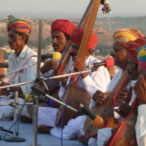 हिरू मारी ऊंची चड़जा डागले