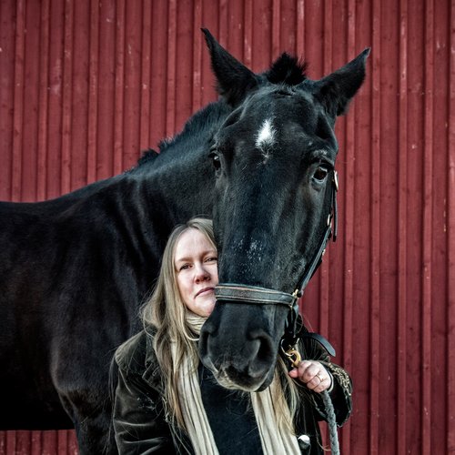 Döden har så snygga svarta stövlar_poster_image