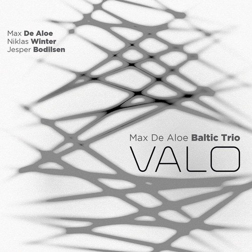 Max De Aloe Baltic trio