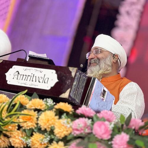 Shukar kara mere daata tera shukar kara (Amritvela trust rinku veer ji kirtan) cover art