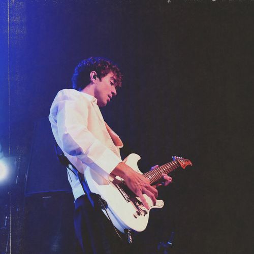 Sleeping With The Lights On (Live) (Live)